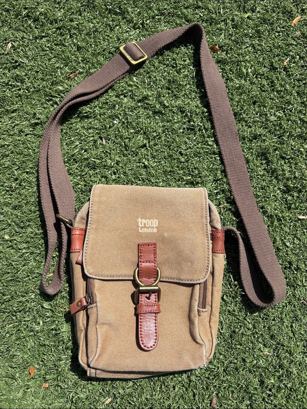 Troop London Classic Tan Canvas Messenger Bag with Removable adjustable Strap